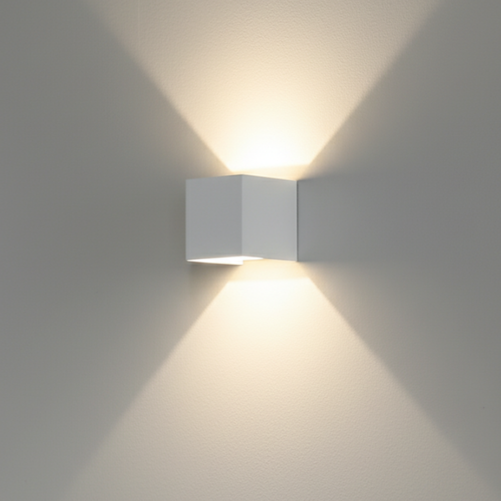 Adjustable Waterproof Outdoor Wall Sconce
