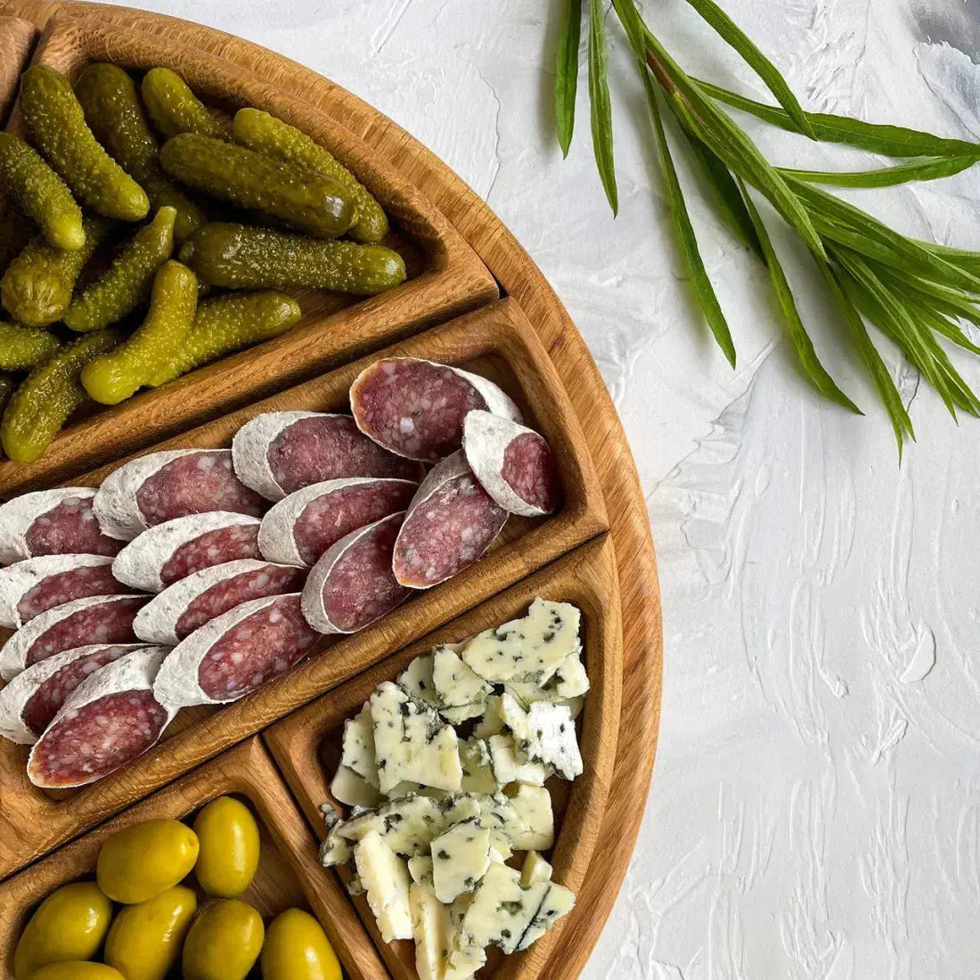 Skanto | Wood Serving Tray — Give your snacks the wow factor for unforgettable moments of enjoyment