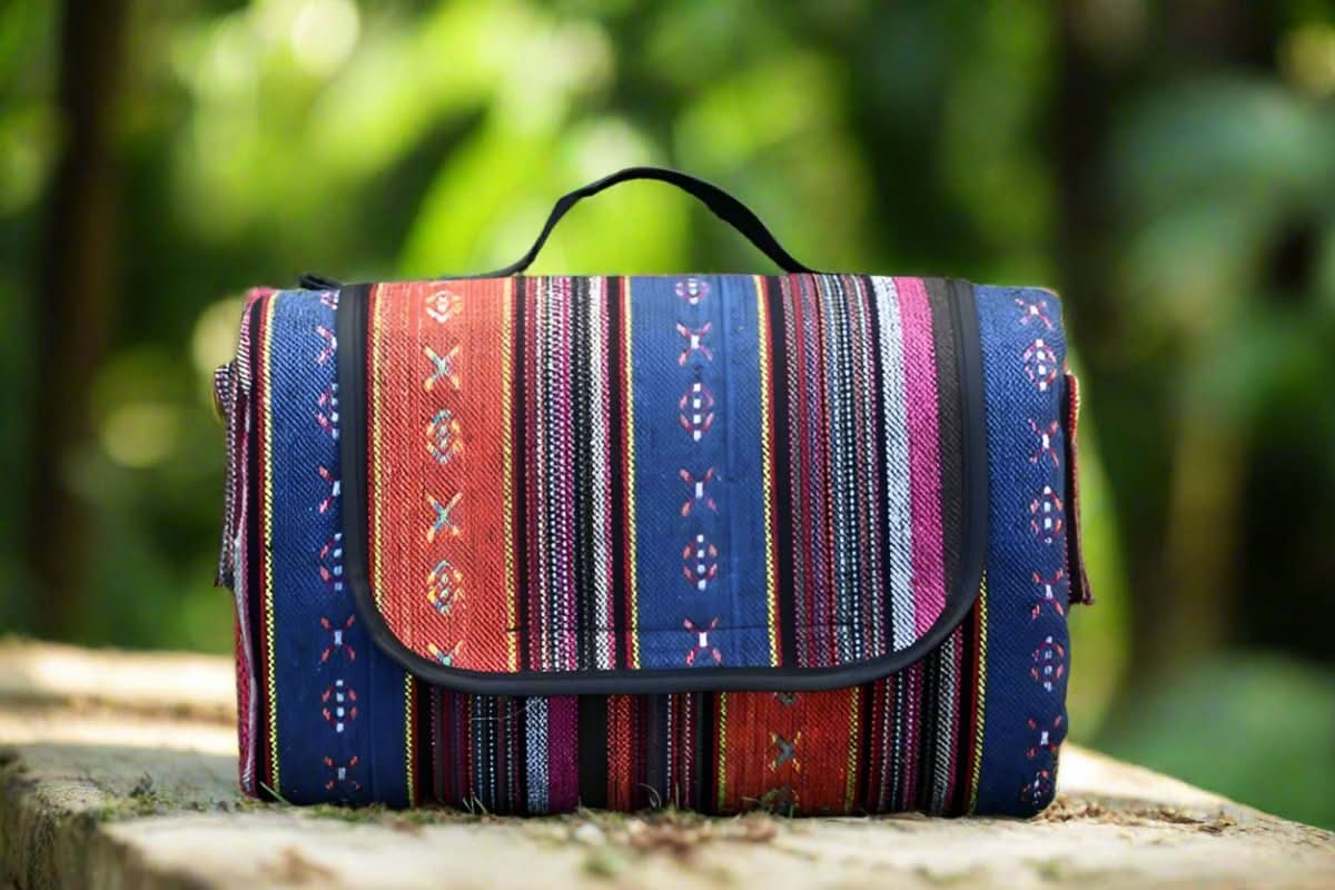 BowLift | Waterproof picnic mat in ethnic style for camping & outdoor comfort