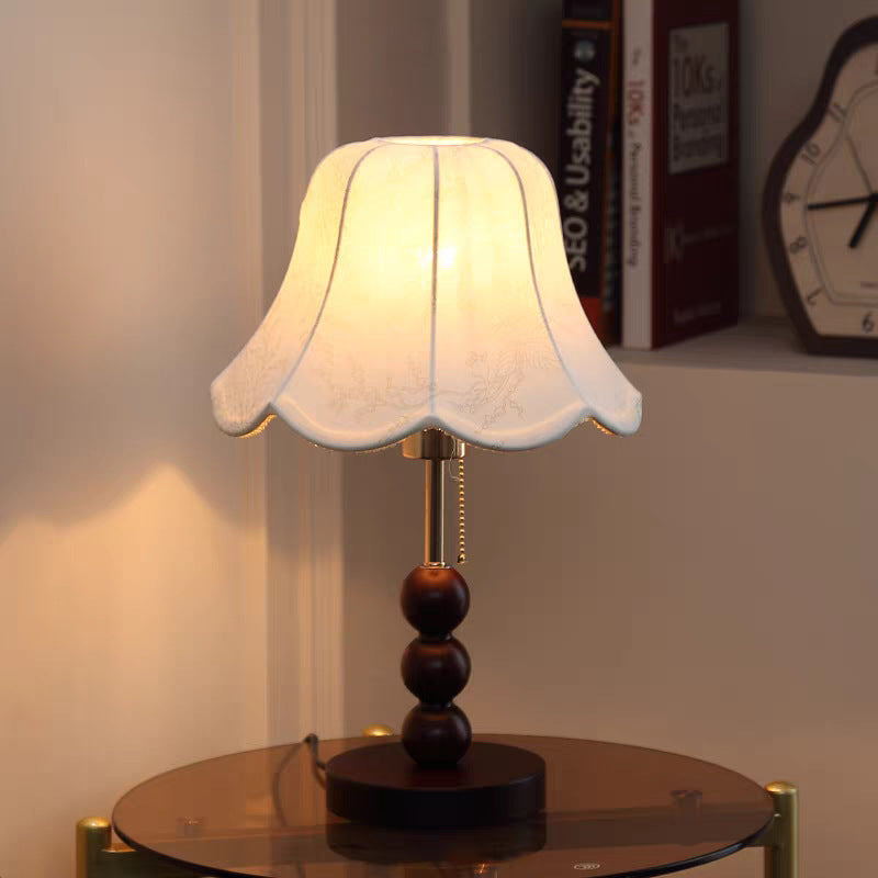 Vintage-Inspired Table Lamp