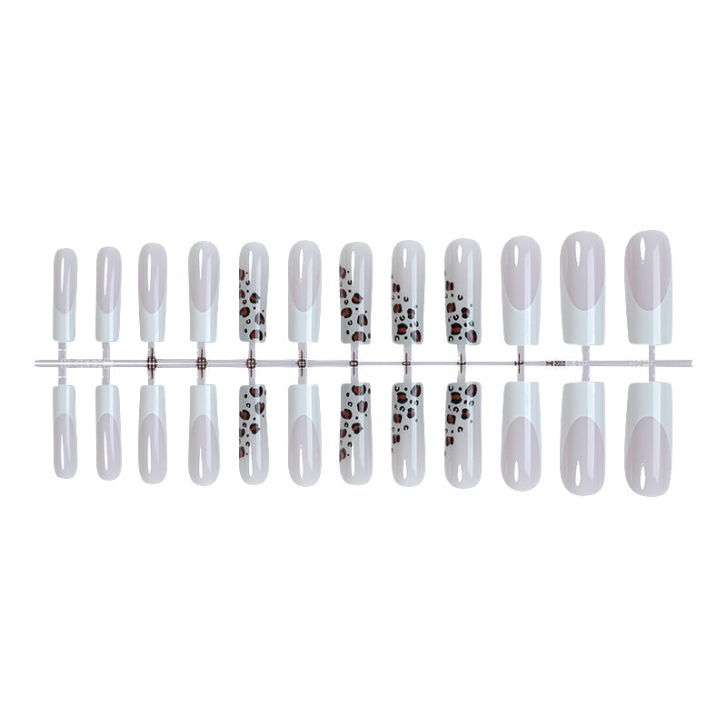 Artistic Press-On Nail Set with Stylish Animal Print Design Acalora