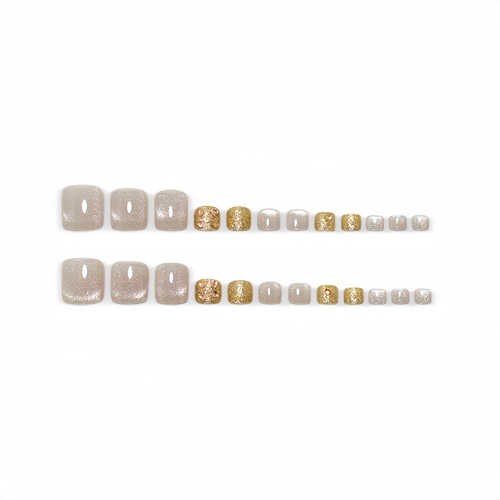 Artificial nails in elegant shine design Acalora