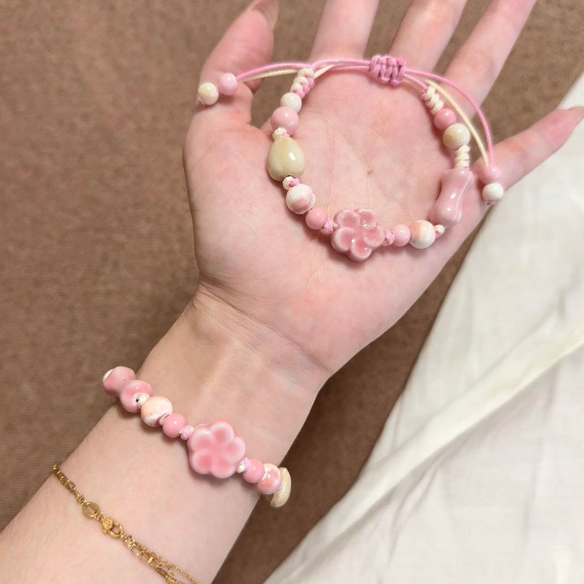 Adjustable Floral Bead Bracelet Acalora