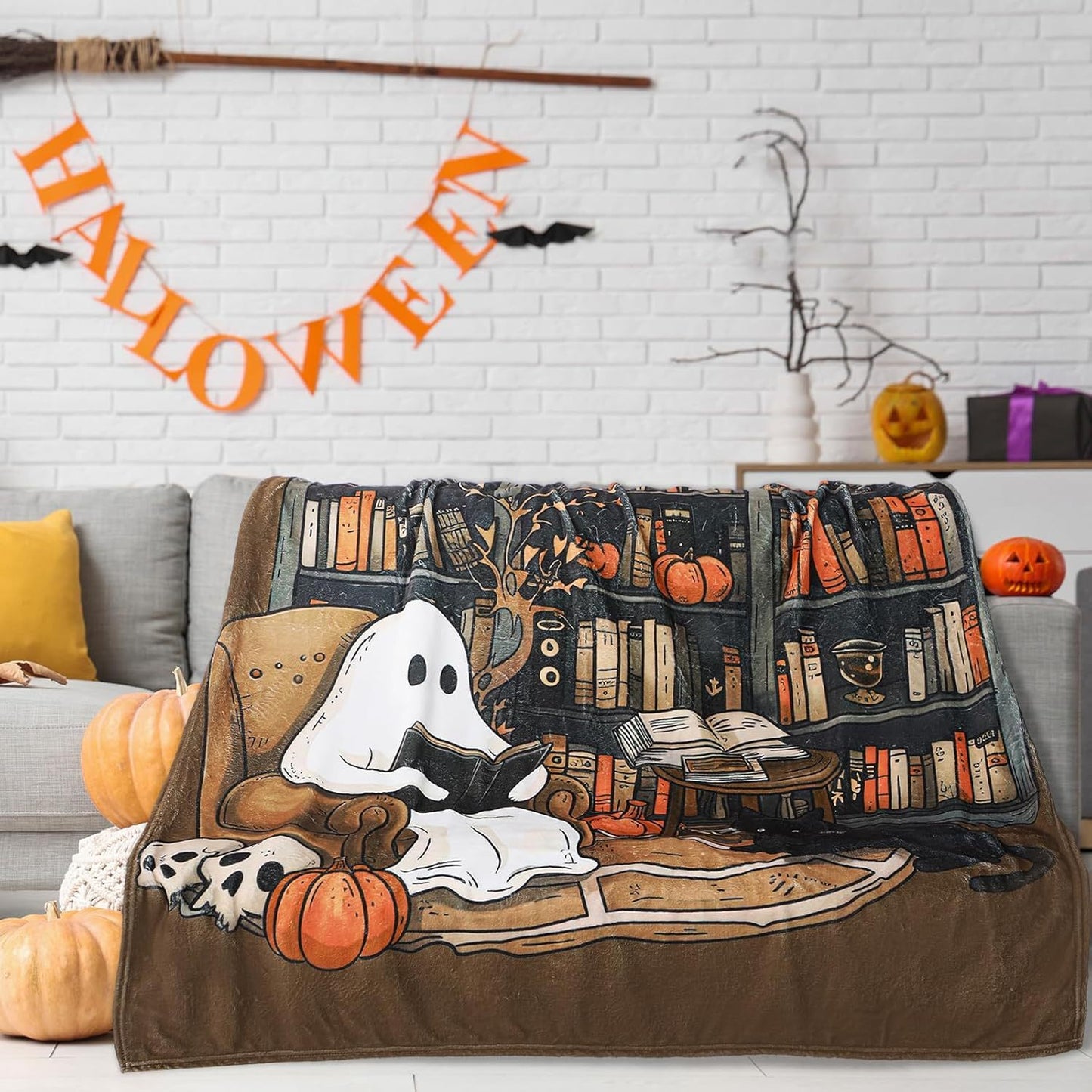 Women's Cozy Halloween-Themed Blanket