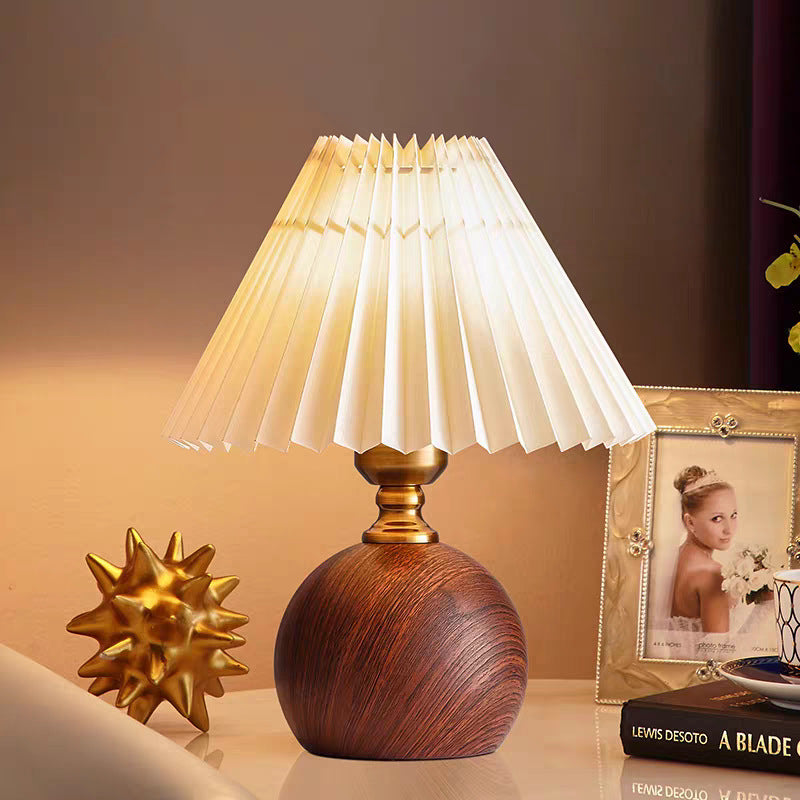 Elegant Pleated Table Lamp