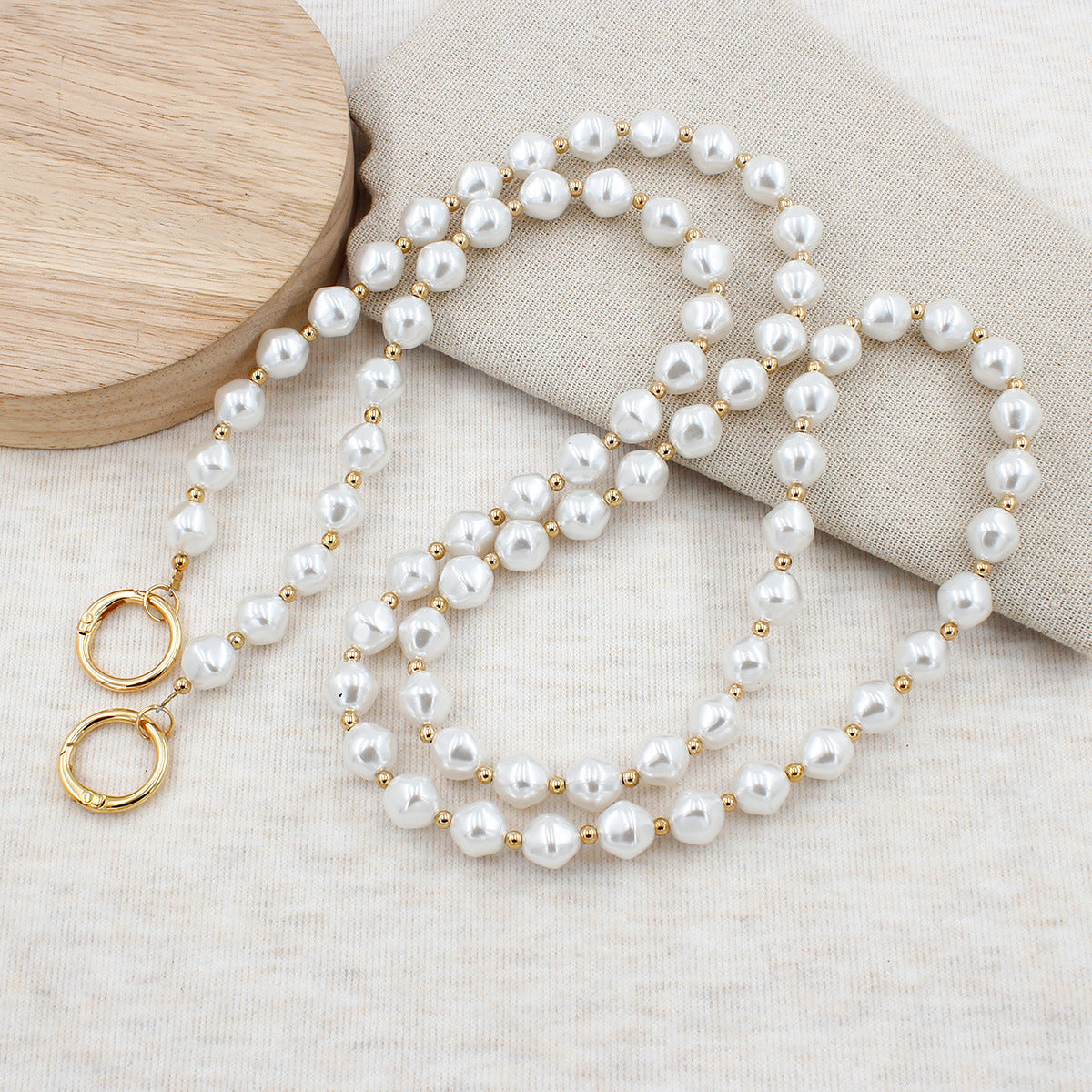 Decorative Eyewear Chain Acalora