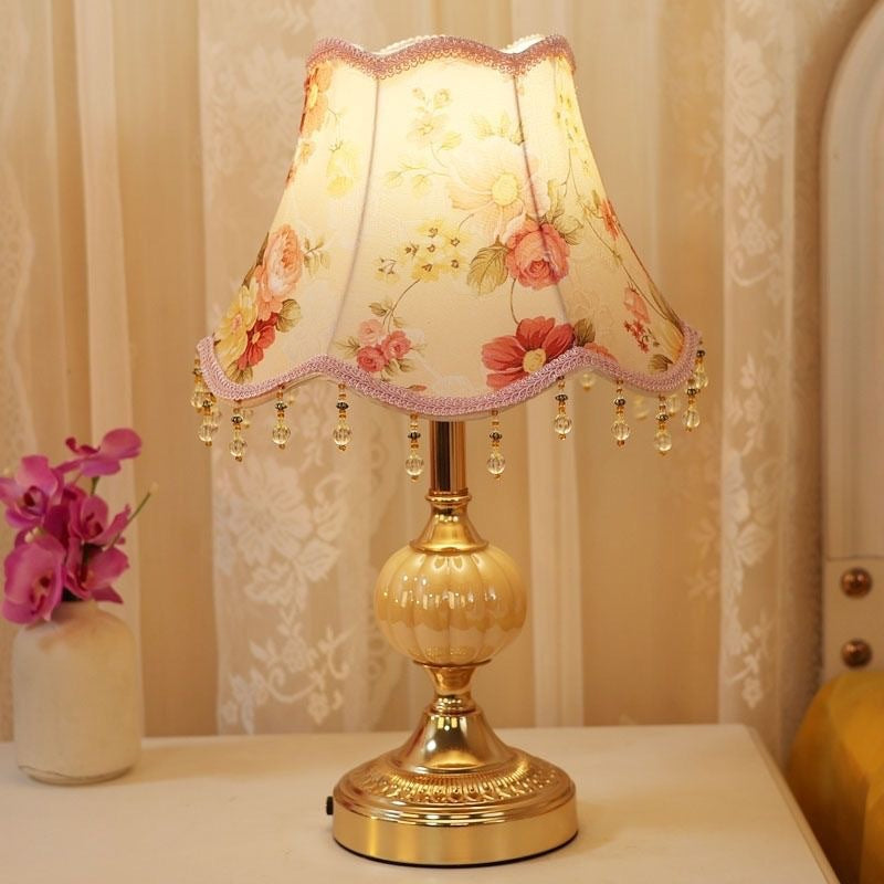 Vintage Crystal Embellished Table Lamp