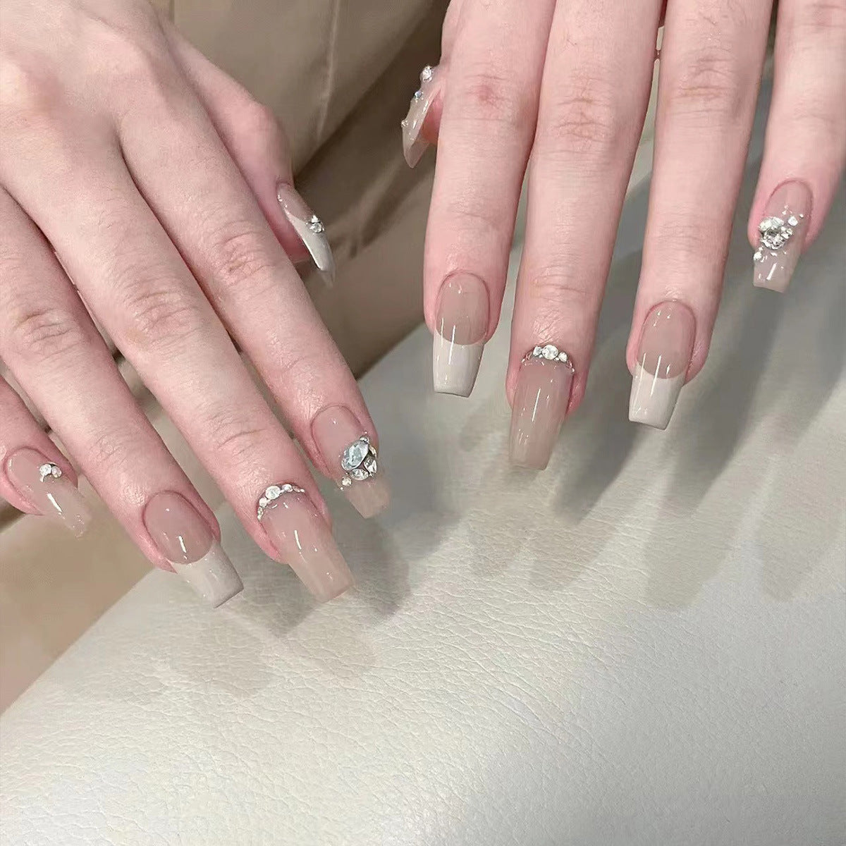Premium Rhinestone-Decorated Press-On Nail Tips Acalora