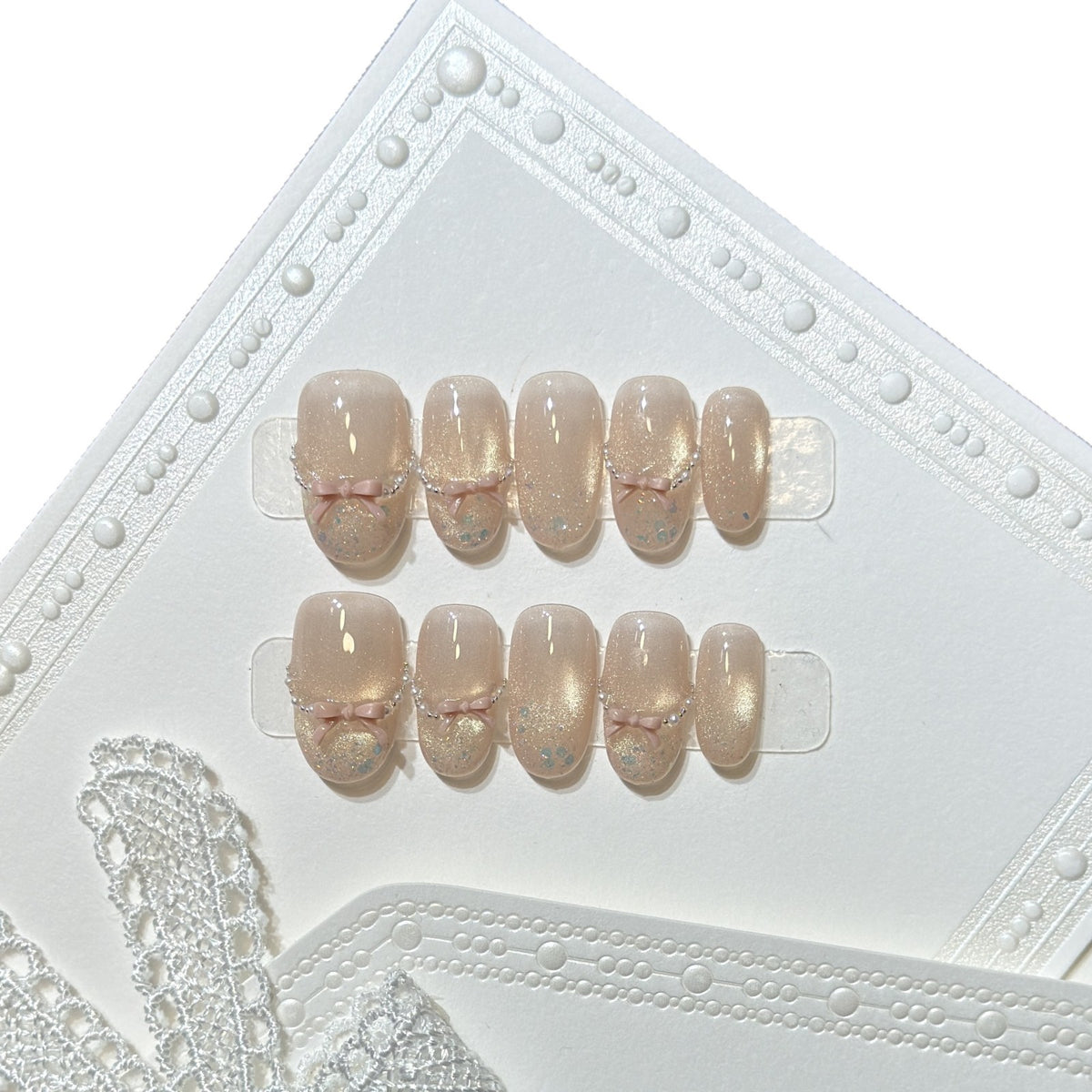 Press-On Nail Art Set with Elegant Bow Accents Acalora