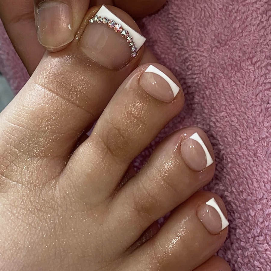 Decorative Rhinestone-Accented Press-On Toenails Acalora