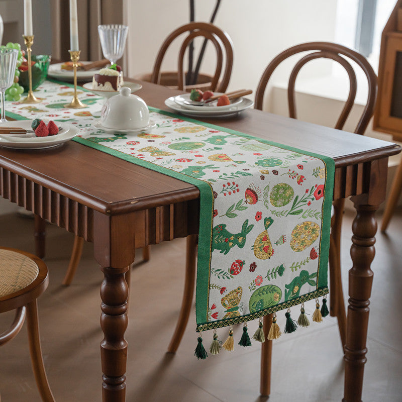 Embroidered Floral Patterned Table Runner