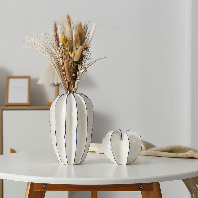 Decorative ceramic bowl in flower design Acalora