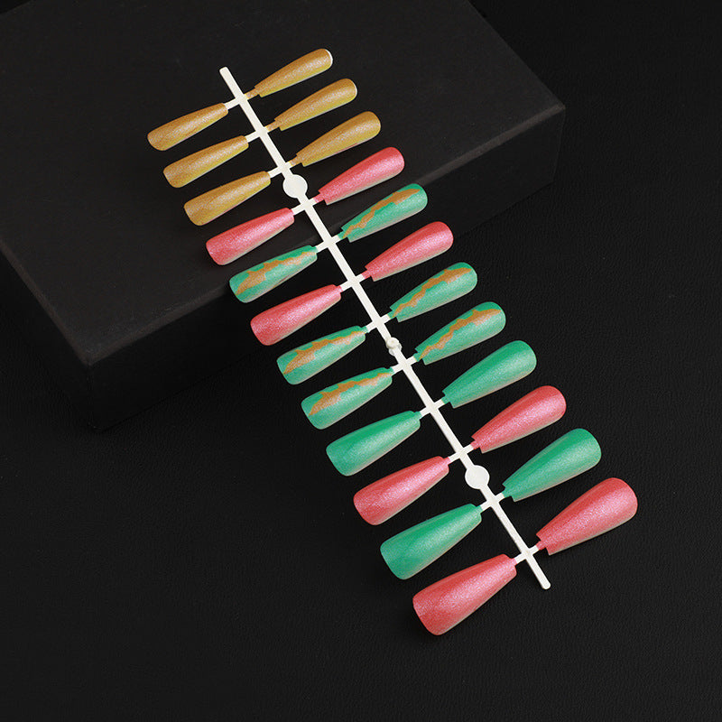 Artificial nails in an elegant design with a modern play of colors Acalora