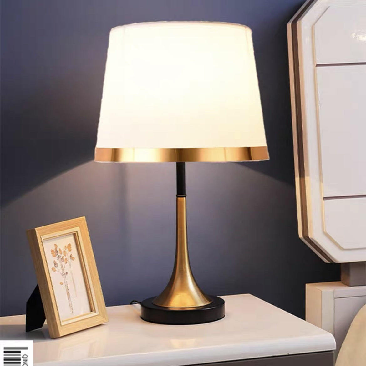 Modern Elegance Table Lamp