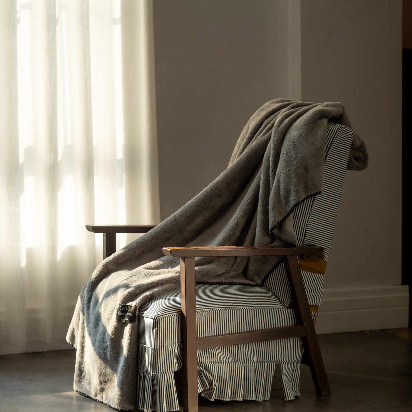 Soft Plush Throw Blanket