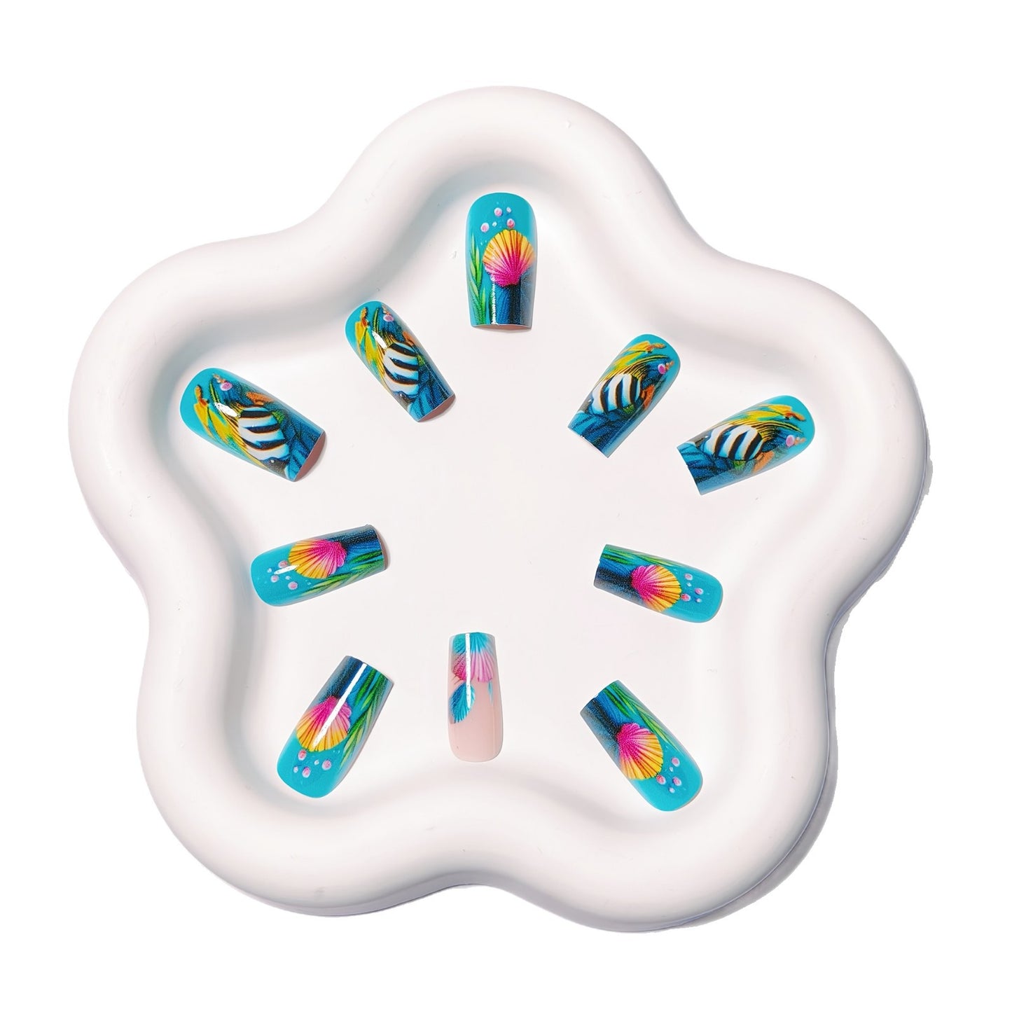 Underwater-Themed Extravagant Nail Art Acalora