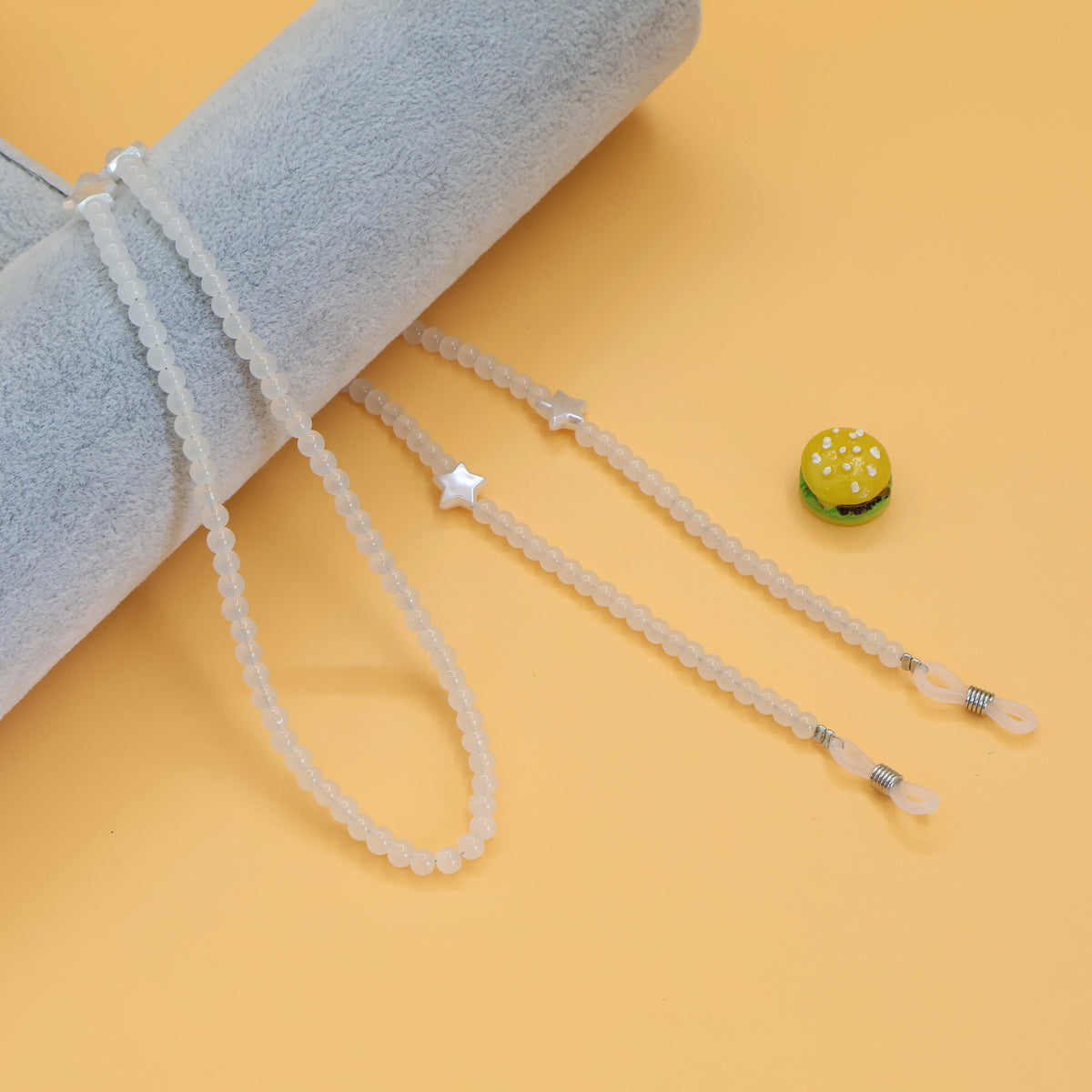 Stylish Eyewear Chain Acalora