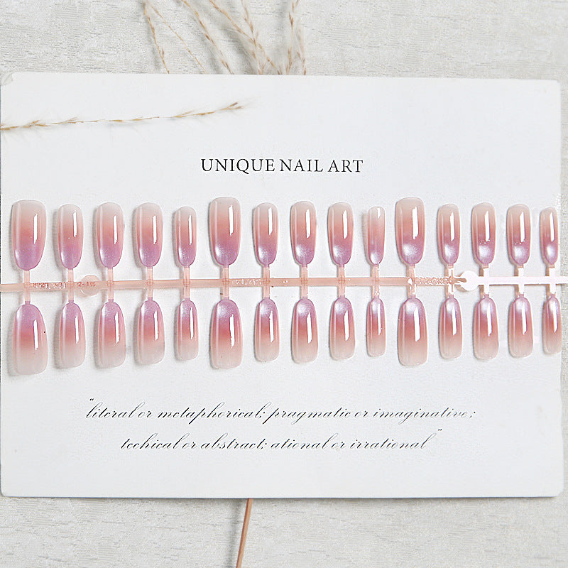 Artificial nail set with elegant ombre design and glossy finish Acalora