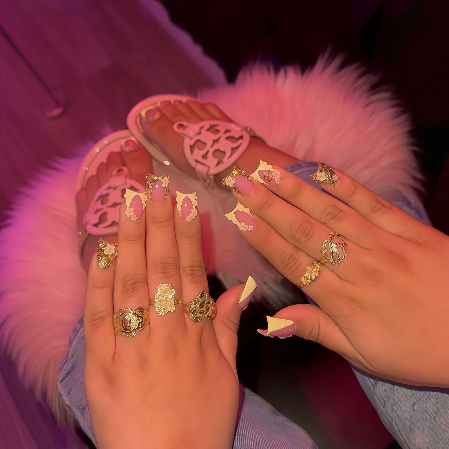 Decorative Rhinestone Press-On Nail Set Acalora