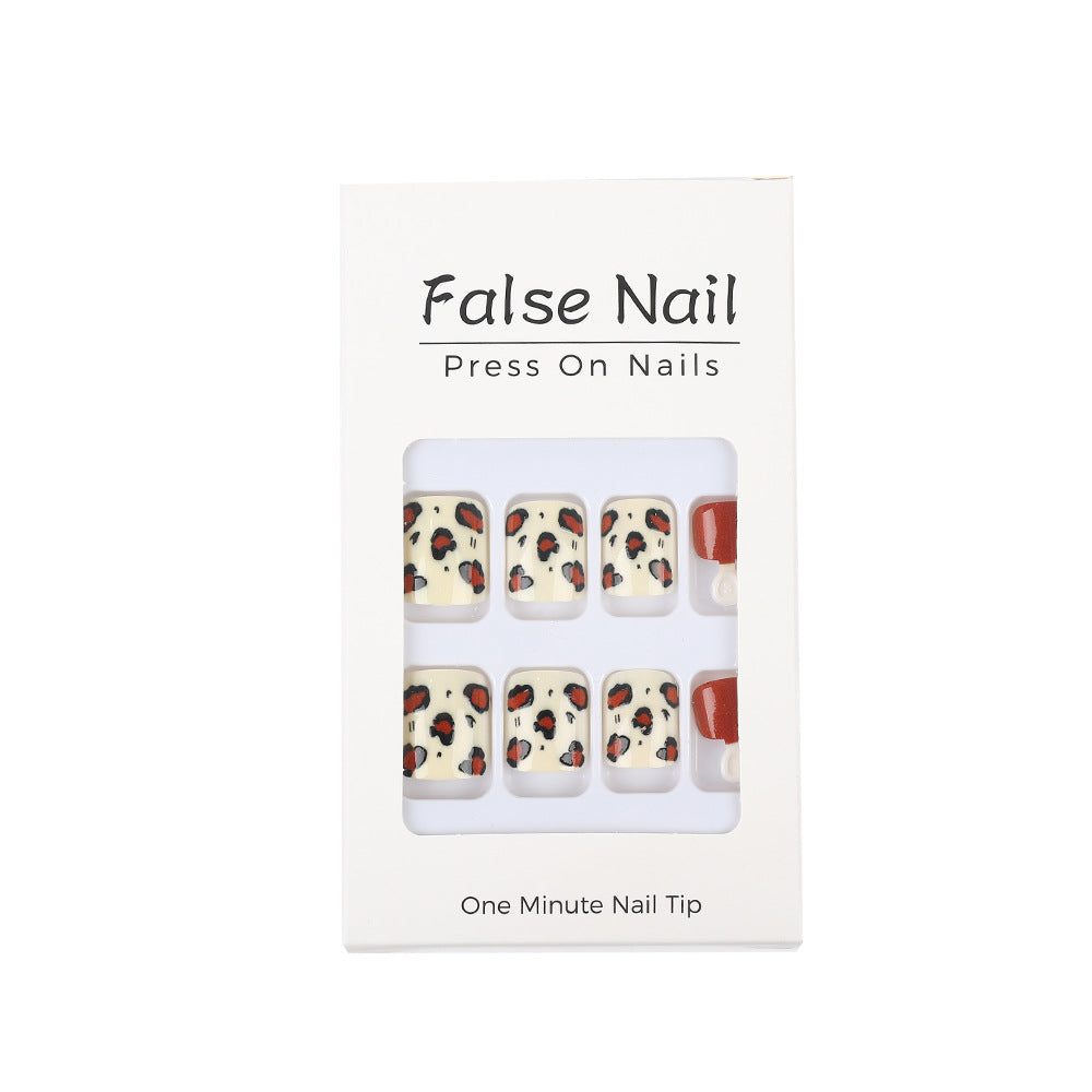 Creative and elegant art nails Acalora