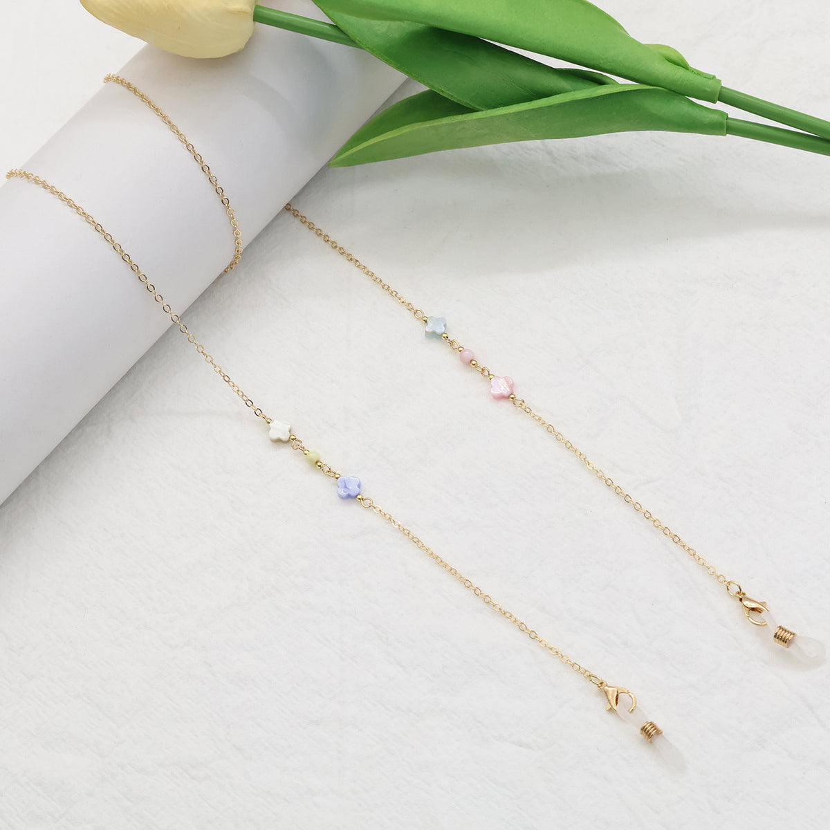 Charming Beaded Eyewear Chain Acalora