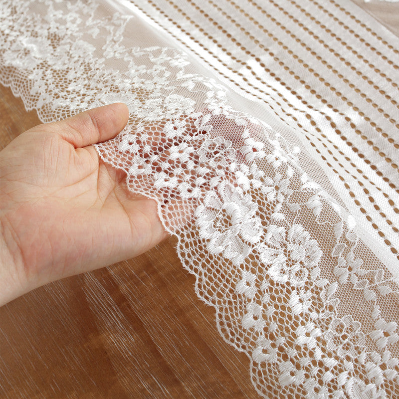 Stylish Elegant Lace Table Runner