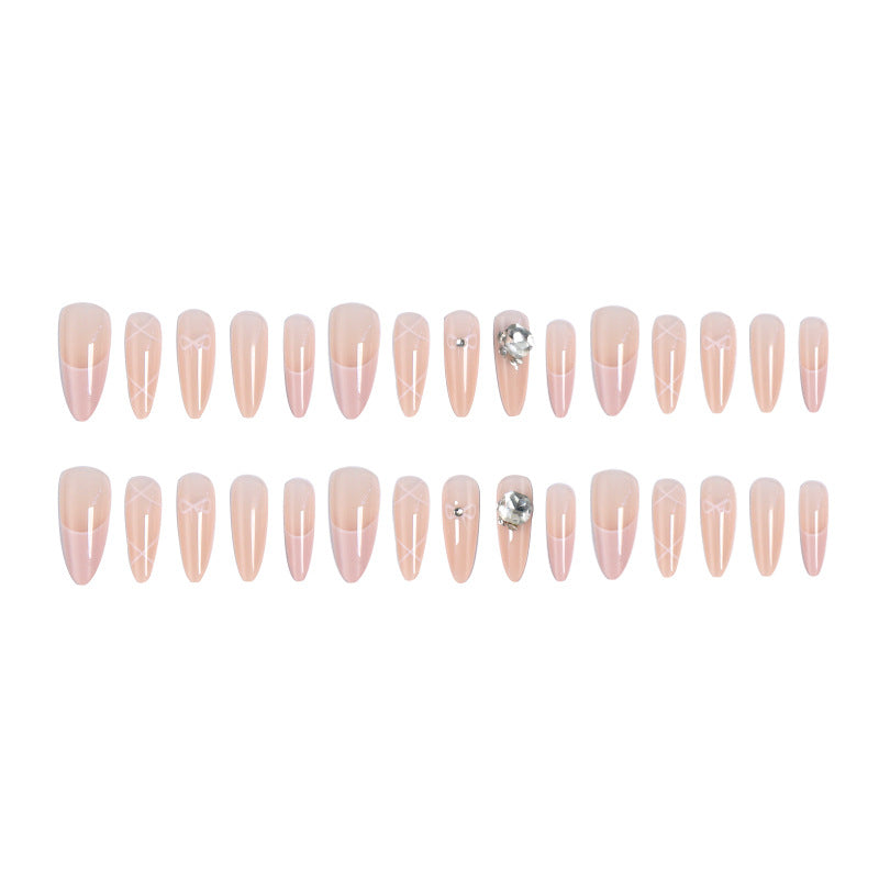 Artificial nail set with elegant design and dreamy 3D applications Acalora