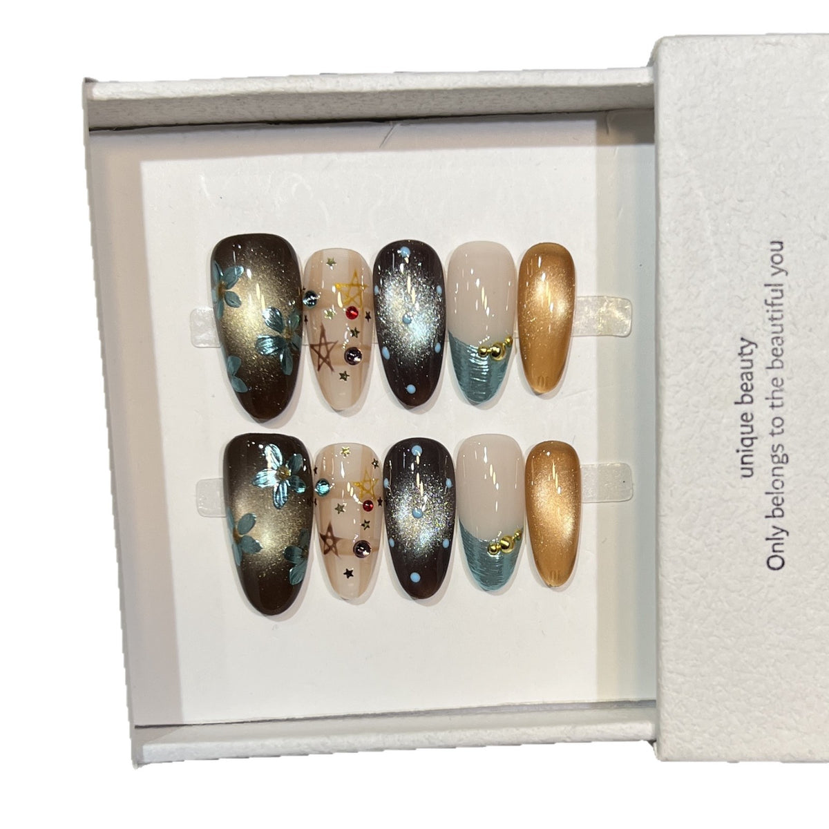 Artistic Press-On Nails Acalora