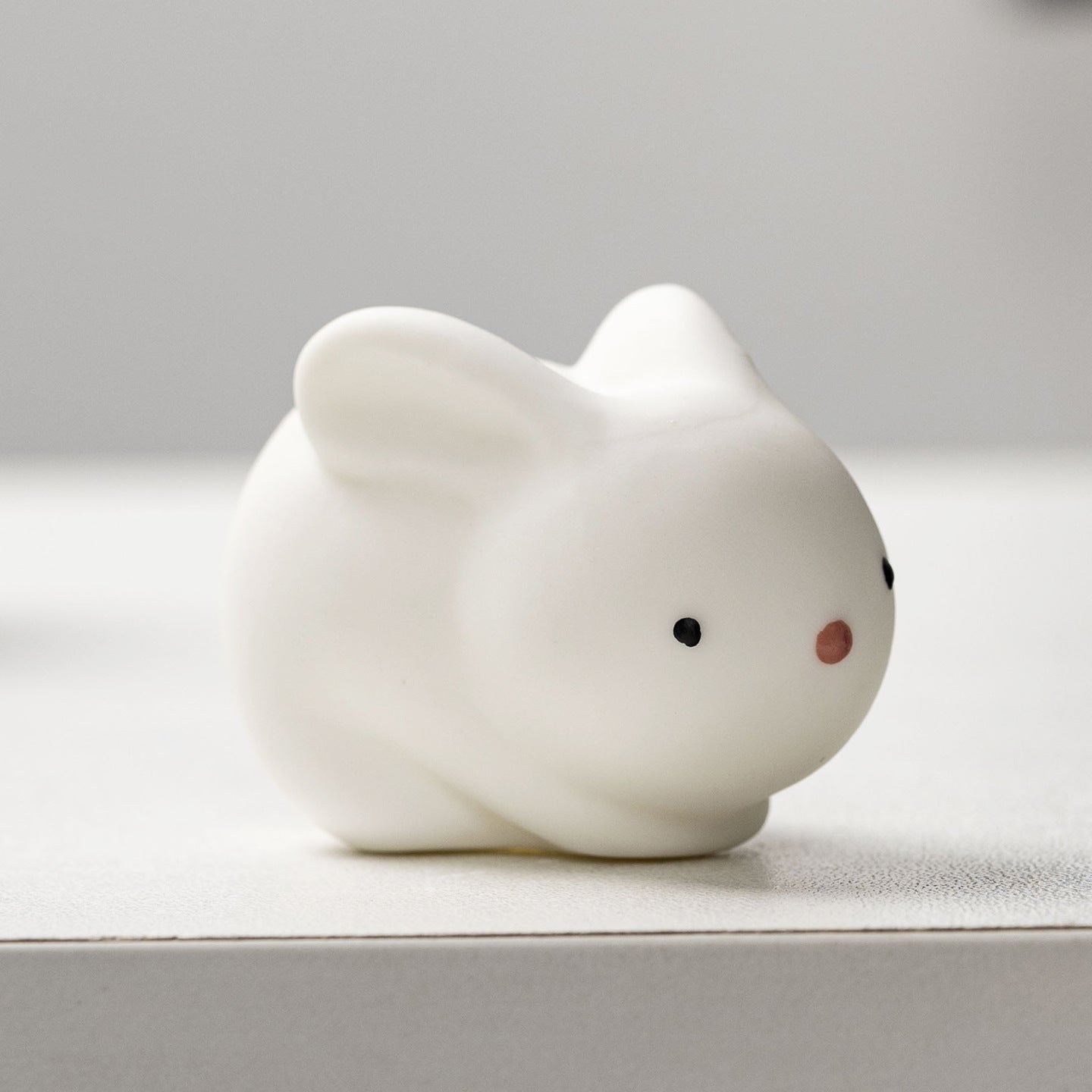 Decorative ceramic figure in rabbit format Acalora