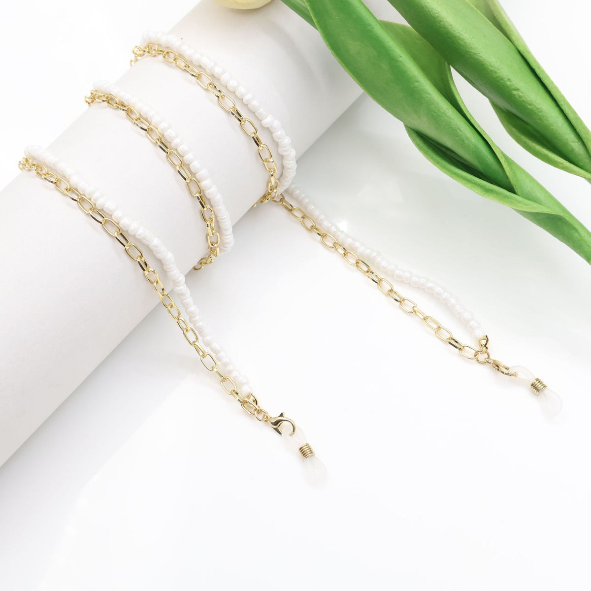 Pearl Accented Eyewear Chain Acalora