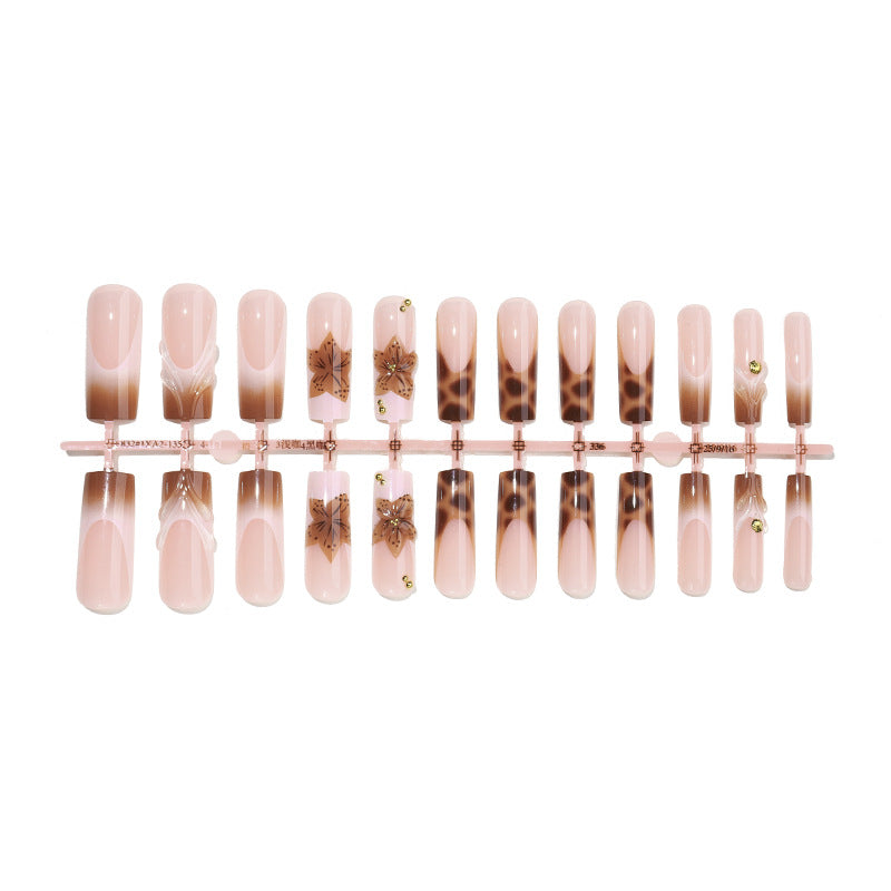 Elegant Floral Press-On Nail Set Acalora