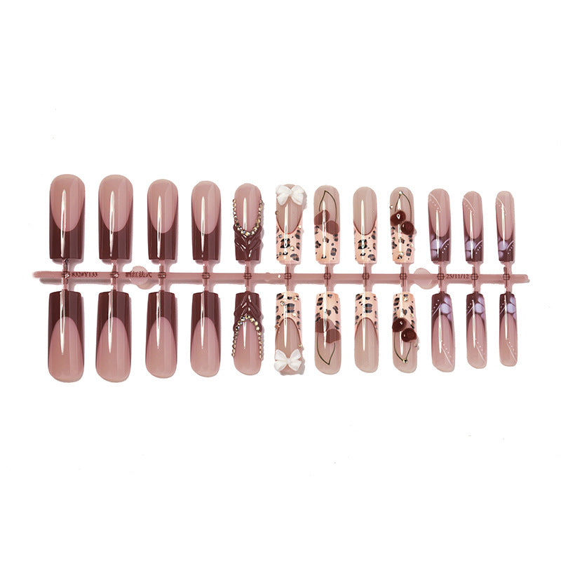 Artistic Press-On Nail Set with Decorative Accents Acalora