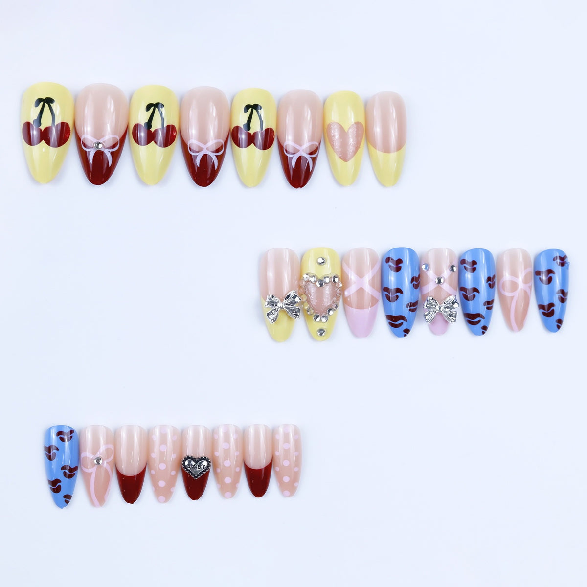 Artificial nails with playful heart and flower design Acalora