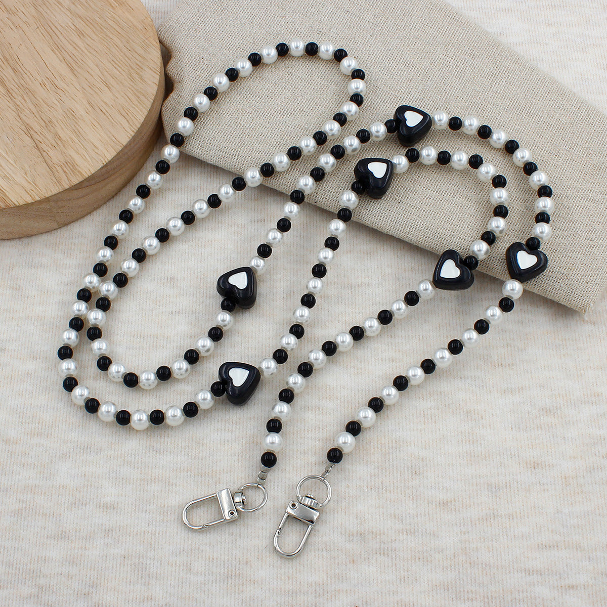 Heart-Embellished Beaded Eyewear Chain Acalora