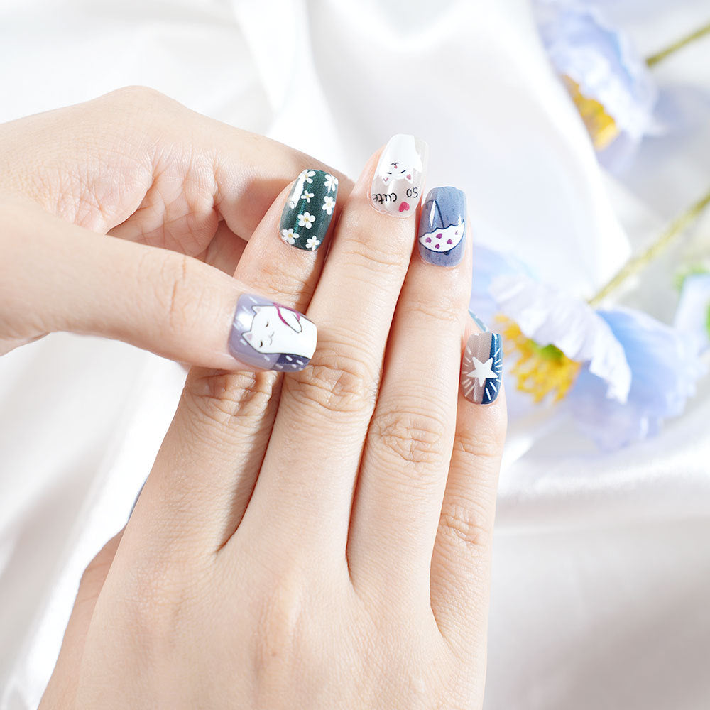 Artistic Cat-Inspired Press-On Nail Set Acalora