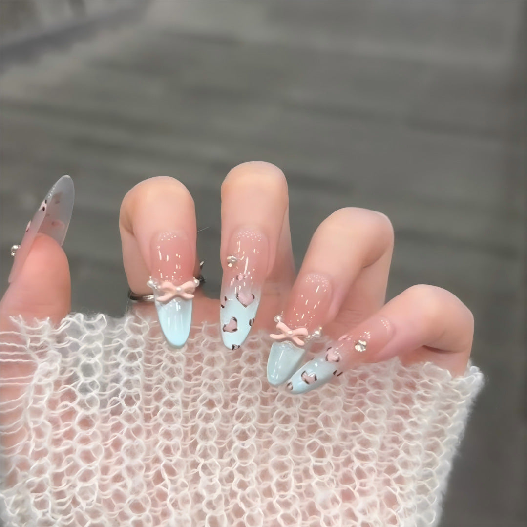 Decorative Heart Design Press-On Nail Set Acalora