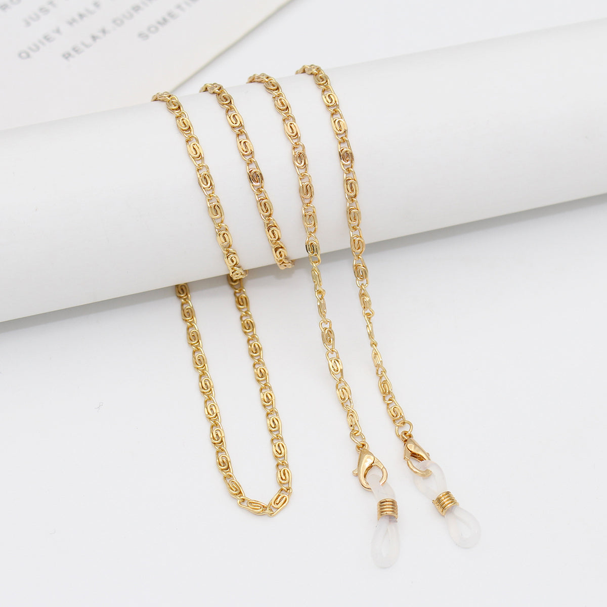 Floral Decorated Eyewear Chain Acalora