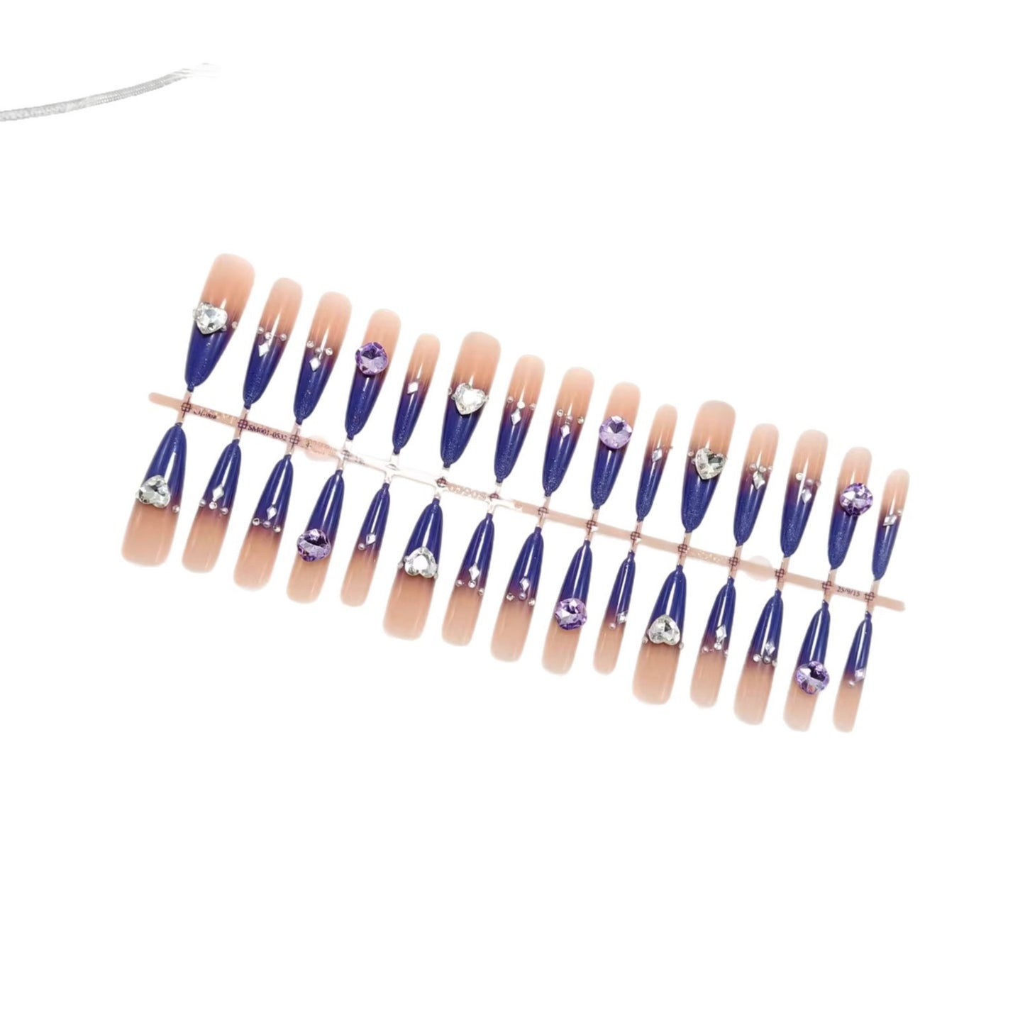 Artificial nails with elegant pendant motif Acalora