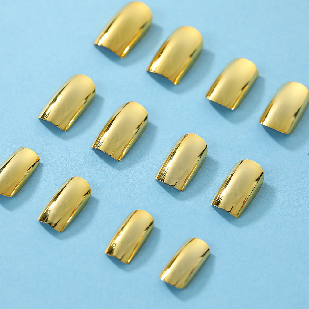 Artificials nails in creative design Acalora