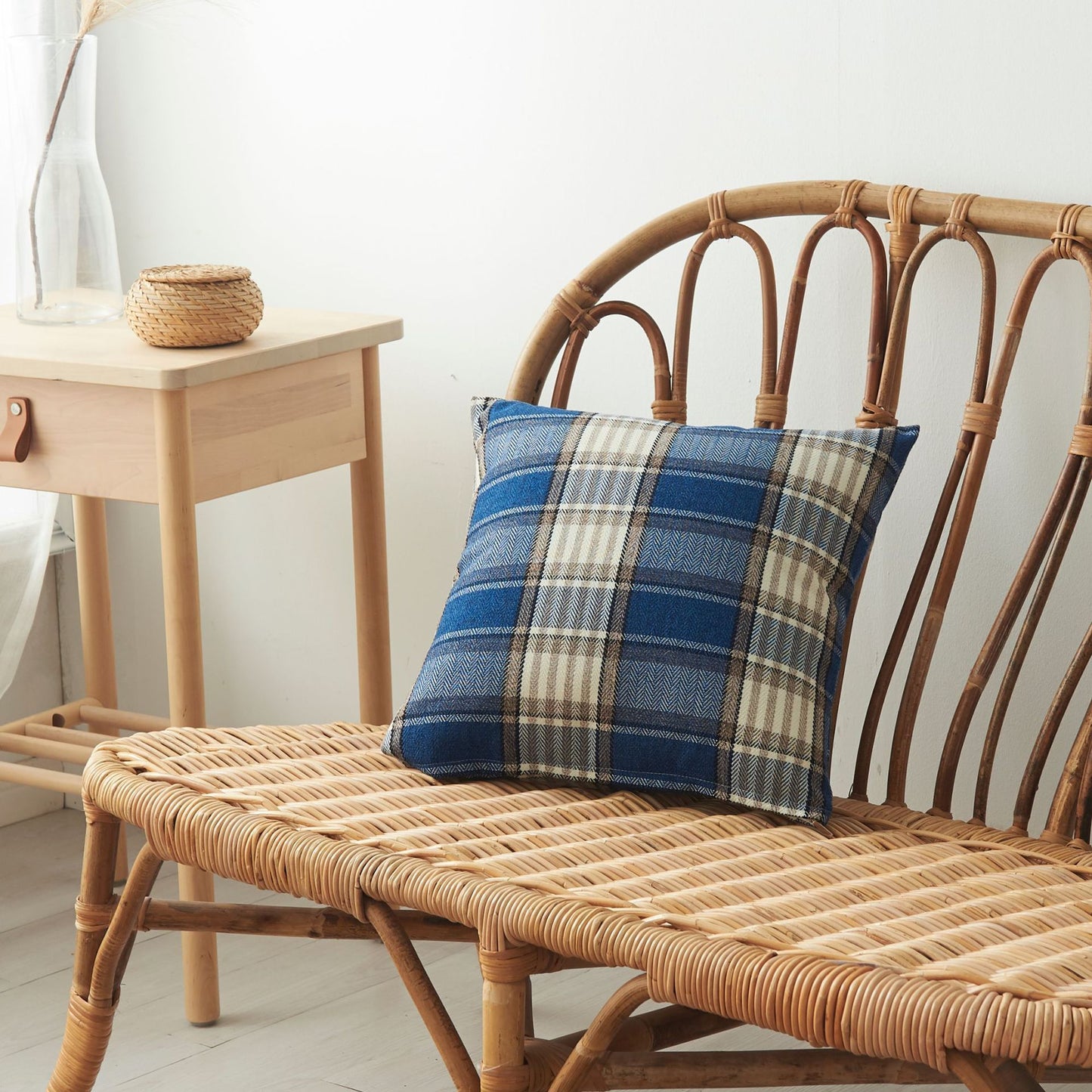 Plaid Textured Decorative Throw Pillow