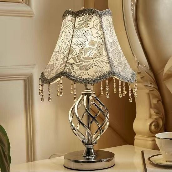 Vintage Floral Table Lamp