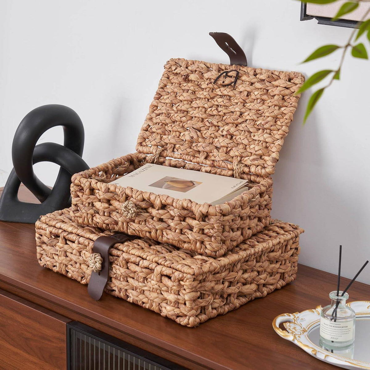 Handcrafted Storage Box Made of Braided Natural Material Acalora