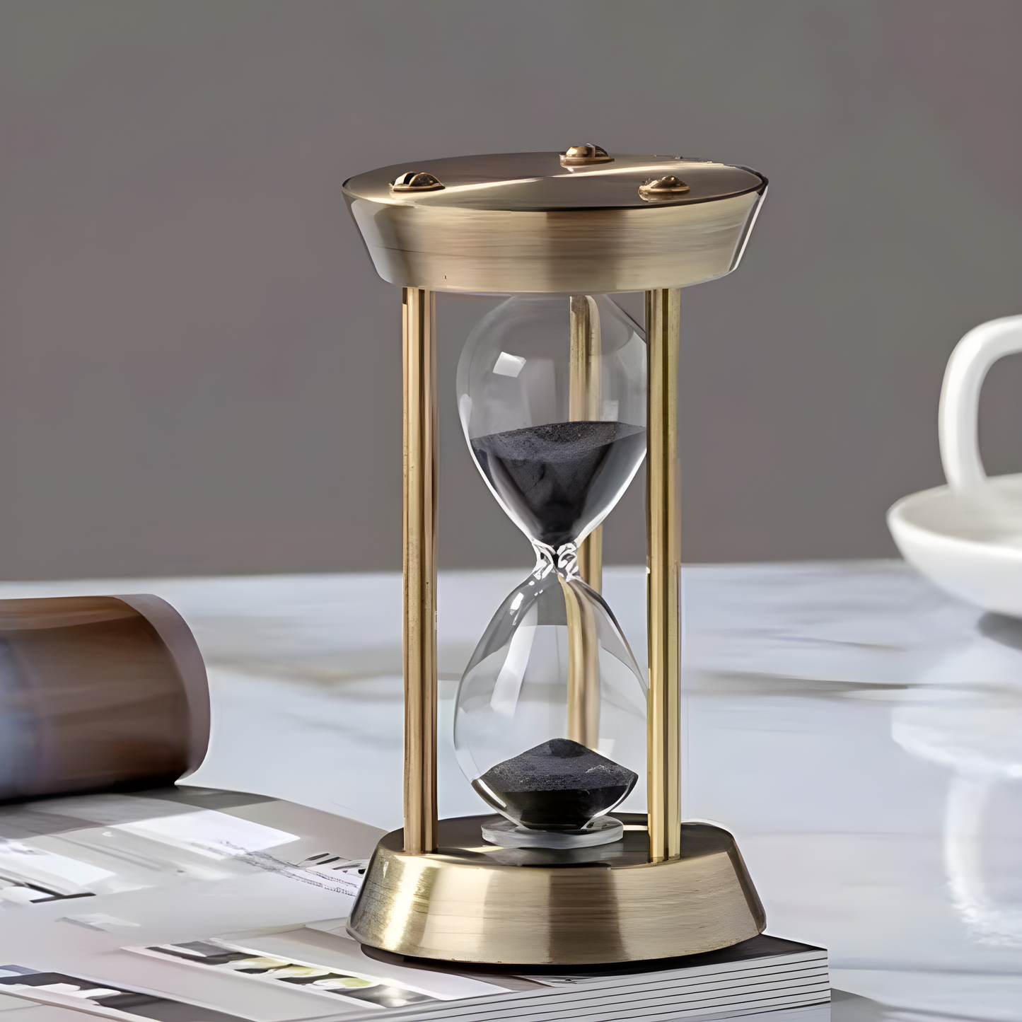 BowLift | Retro Metal Hourglass