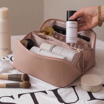 Skanto | Portable Leather Travel Cosmetic Bag