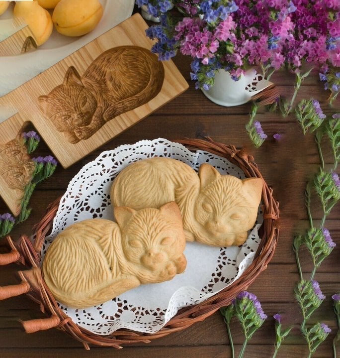 BowLift | Wooden Cookie Mold Set | Engraved Pastry Stamps | Gingerbread & Biscuit Press