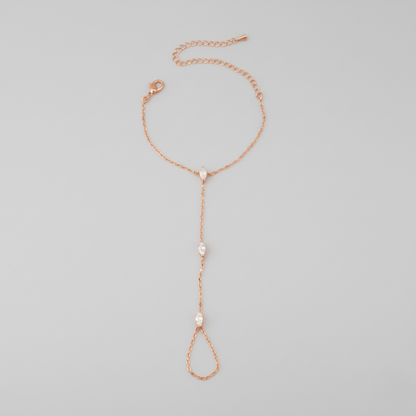 Skanto | Adjustable Finger Ring Bracelet Made of Stainless Steel with Crystals