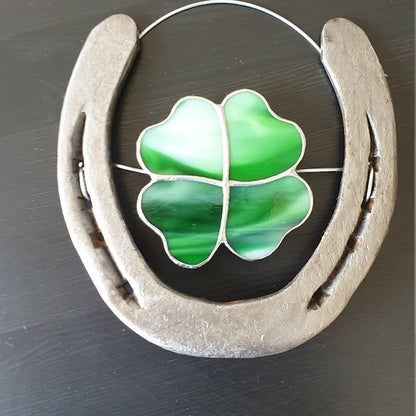 Sandsberg | Lucky Horseshoe Decoration | Four-leaf Clover Wall Ornament