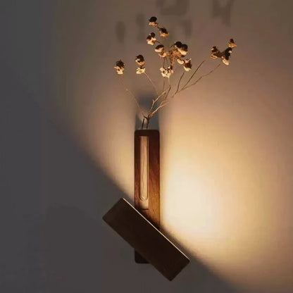 Skanto | EasyStick Vase Wall Lamp