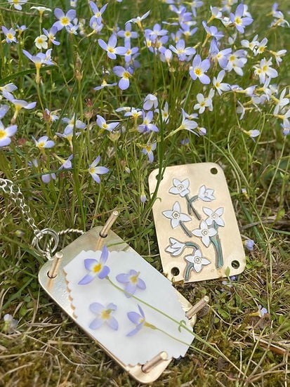 BowLift | Mini Flower Press | Compact Botanical Keepsake Maker | Portable Craft Tool