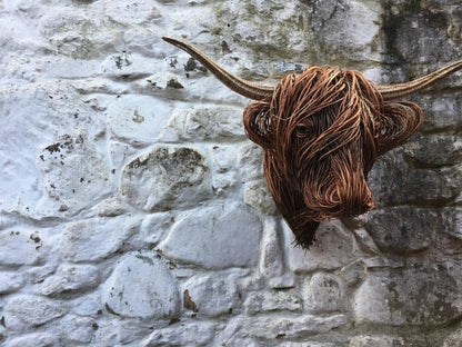 BowLift | Hand-Woven Wall Art Sculpture | Highland Cattle Design | Rustic Handmade Home Decor | 11.8 × 8.6 in